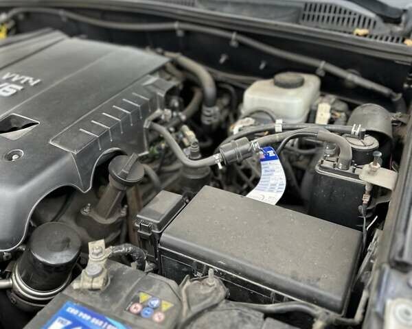 Серый Тойота Ленд Крузер Прадо, объемом двигателя 4 л и пробегом 245 тыс. км за 17000 $, фото 18 на Automoto.ua