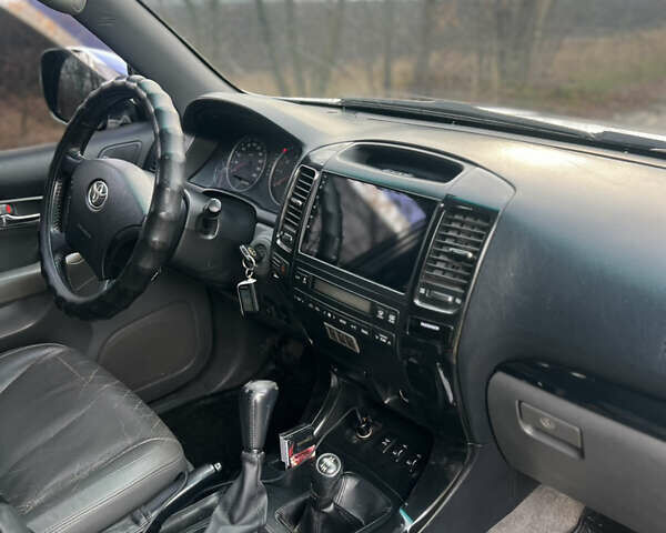 Сірий Тойота Ленд Крузер Прадо, об'ємом двигуна 3.96 л та пробігом 329 тис. км за 16000 $, фото 10 на Automoto.ua