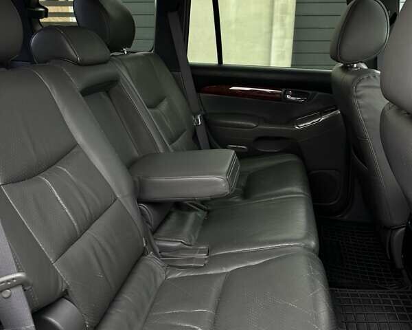 Серый Тойота Ленд Крузер Прадо, объемом двигателя 4 л и пробегом 245 тыс. км за 17000 $, фото 8 на Automoto.ua