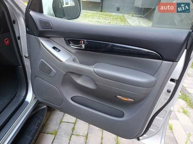 Серый Тойота Ленд Крузер Прадо, объемом двигателя 4 л и пробегом 218 тыс. км за 18000 $, фото 39 на Automoto.ua