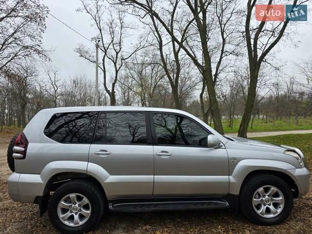 Серый Тойота Ленд Крузер Прадо, объемом двигателя 0 л и пробегом 220 тыс. км за 14500 $, фото 7 на Automoto.ua