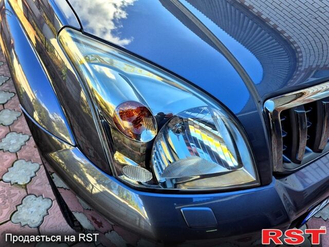 Серый Тойота Ленд Крузер Прадо, объемом двигателя 4 л и пробегом 139 тыс. км за 19700 $, фото 4 на Automoto.ua