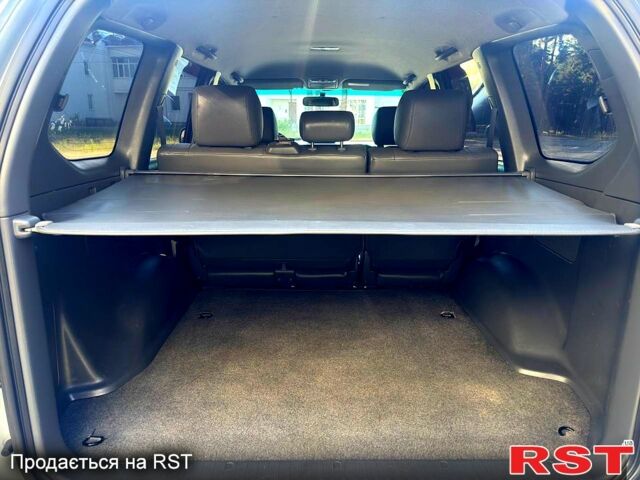 Серый Тойота Ленд Крузер Прадо, объемом двигателя 4 л и пробегом 190 тыс. км за 14500 $, фото 9 на Automoto.ua