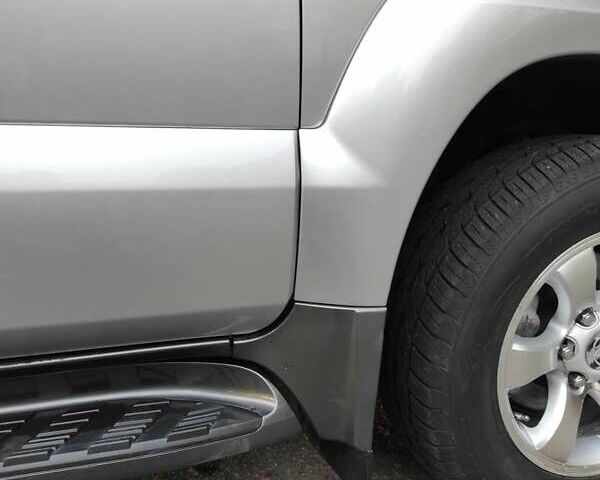 Серый Тойота Ленд Крузер Прадо, объемом двигателя 4 л и пробегом 120 тыс. км за 21800 $, фото 7 на Automoto.ua