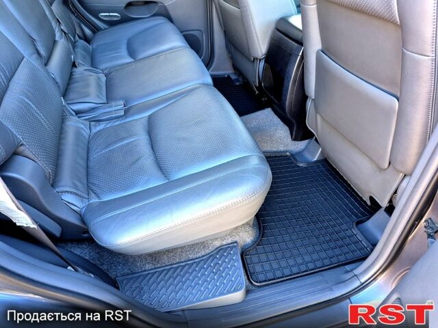 Серый Тойота Ленд Крузер Прадо, объемом двигателя 4 л и пробегом 139 тыс. км за 19700 $, фото 8 на Automoto.ua