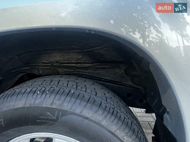 Серый Тойота Ленд Крузер Прадо, объемом двигателя 3.96 л и пробегом 200 тыс. км за 15900 $, фото 6 на Automoto.ua