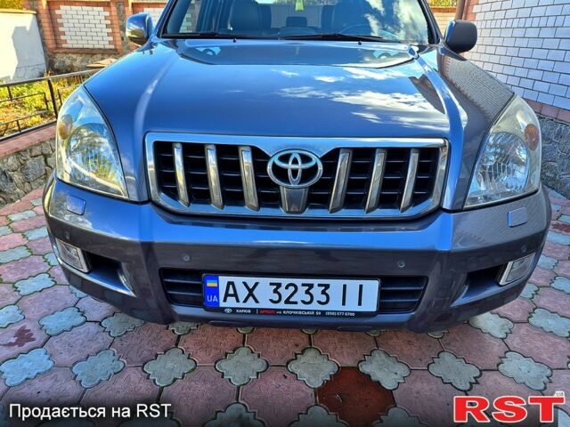 Серый Тойота Ленд Крузер Прадо, объемом двигателя 4 л и пробегом 139 тыс. км за 19700 $, фото 12 на Automoto.ua