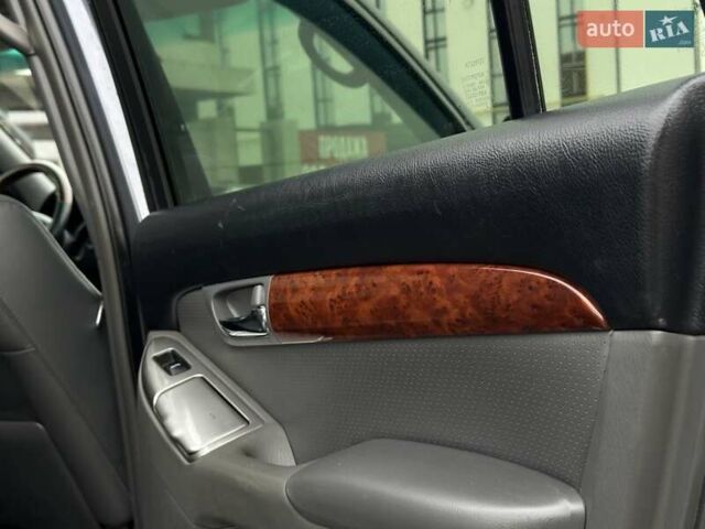 Серый Тойота Ленд Крузер Прадо, объемом двигателя 4 л и пробегом 245 тыс. км за 17000 $, фото 9 на Automoto.ua