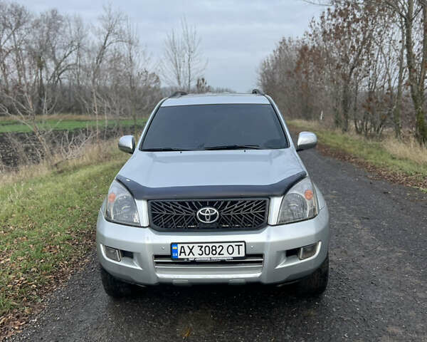 Сірий Тойота Ленд Крузер Прадо, об'ємом двигуна 3.96 л та пробігом 329 тис. км за 16000 $, фото 3 на Automoto.ua