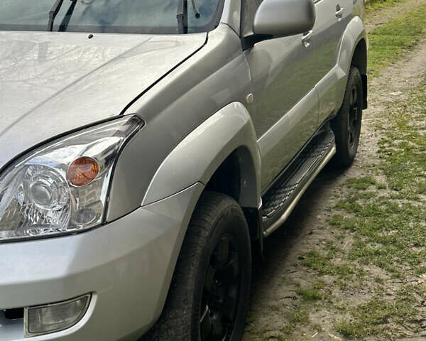 Сірий Тойота Ленд Крузер Прадо, об'ємом двигуна 2.69 л та пробігом 250 тис. км за 13500 $, фото 1 на Automoto.ua