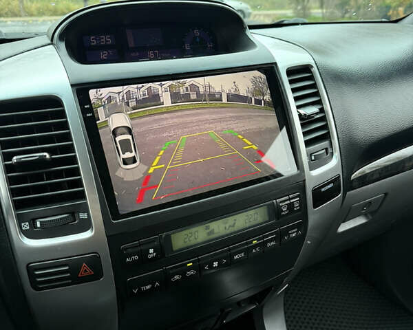 Серый Тойота Ленд Крузер Прадо, объемом двигателя 4 л и пробегом 330 тыс. км за 13350 $, фото 17 на Automoto.ua