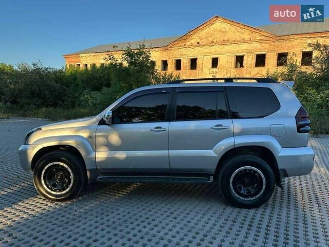 Серый Тойота Ленд Крузер Прадо, объемом двигателя 4 л и пробегом 250 тыс. км за 18200 $, фото 6 на Automoto.ua