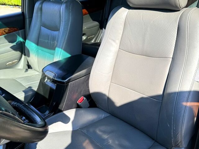 Серый Тойота Ленд Крузер Прадо, объемом двигателя 4 л и пробегом 229 тыс. км за 17400 $, фото 3 на Automoto.ua