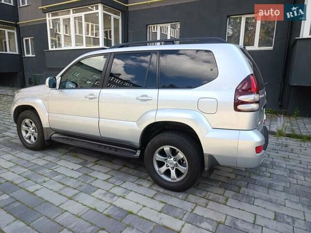 Серый Тойота Ленд Крузер Прадо, объемом двигателя 4 л и пробегом 218 тыс. км за 18000 $, фото 15 на Automoto.ua