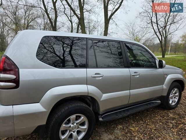 Серый Тойота Ленд Крузер Прадо, объемом двигателя 0 л и пробегом 220 тыс. км за 14500 $, фото 1 на Automoto.ua