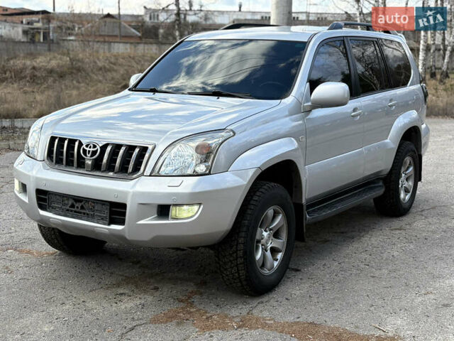 Серый Тойота Ленд Крузер Прадо, объемом двигателя 3.96 л и пробегом 270 тыс. км за 16800 $, фото 2 на Automoto.ua