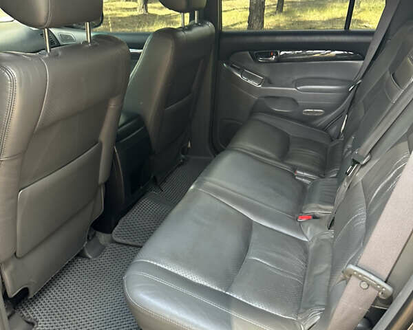 Серый Тойота Ленд Крузер Прадо, объемом двигателя 4 л и пробегом 360 тыс. км за 21000 $, фото 2 на Automoto.ua