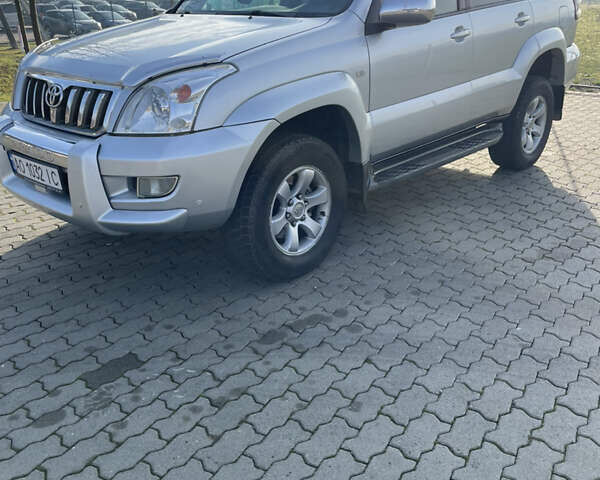 Серый Тойота Ленд Крузер Прадо, объемом двигателя 4 л и пробегом 298 тыс. км за 16500 $, фото 41 на Automoto.ua