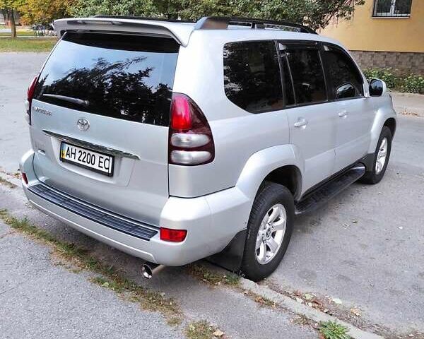 Серый Тойота Ленд Крузер Прадо, объемом двигателя 4 л и пробегом 120 тыс. км за 21800 $, фото 6 на Automoto.ua