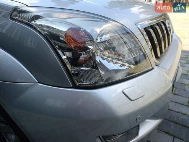 Серый Тойота Ленд Крузер Прадо, объемом двигателя 4 л и пробегом 218 тыс. км за 18000 $, фото 34 на Automoto.ua