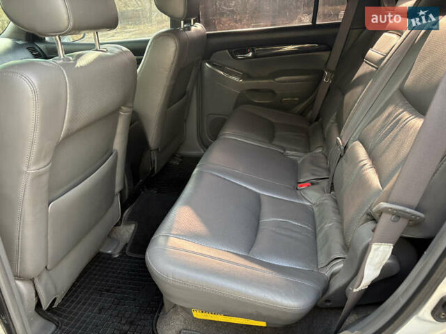 Серый Тойота Ленд Крузер Прадо, объемом двигателя 3.96 л и пробегом 270 тыс. км за 16800 $, фото 18 на Automoto.ua