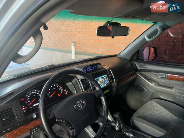 Сірий Тойота Ленд Крузер Прадо, об'ємом двигуна 3.96 л та пробігом 177 тис. км за 18500 $, фото 32 на Automoto.ua