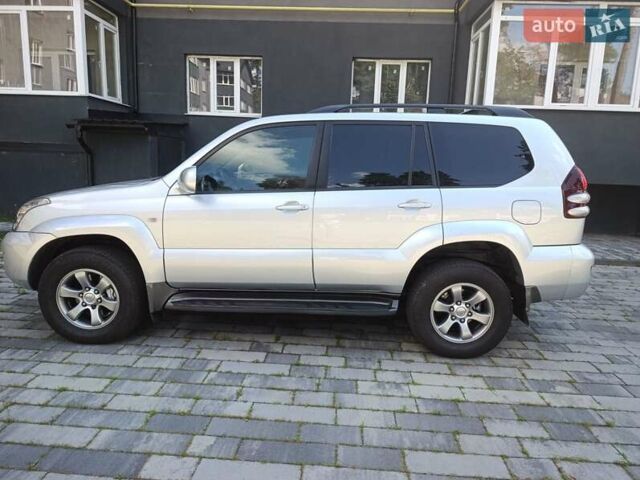 Серый Тойота Ленд Крузер Прадо, объемом двигателя 4 л и пробегом 218 тыс. км за 18000 $, фото 16 на Automoto.ua