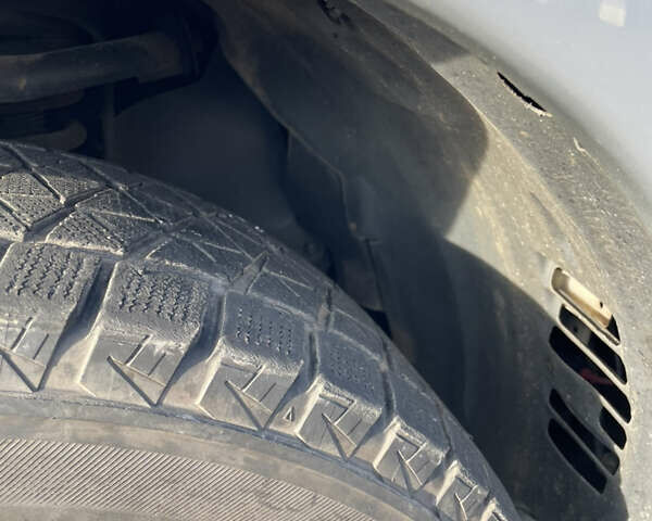 Серый Тойота Ленд Крузер Прадо, объемом двигателя 4 л и пробегом 298 тыс. км за 16500 $, фото 26 на Automoto.ua