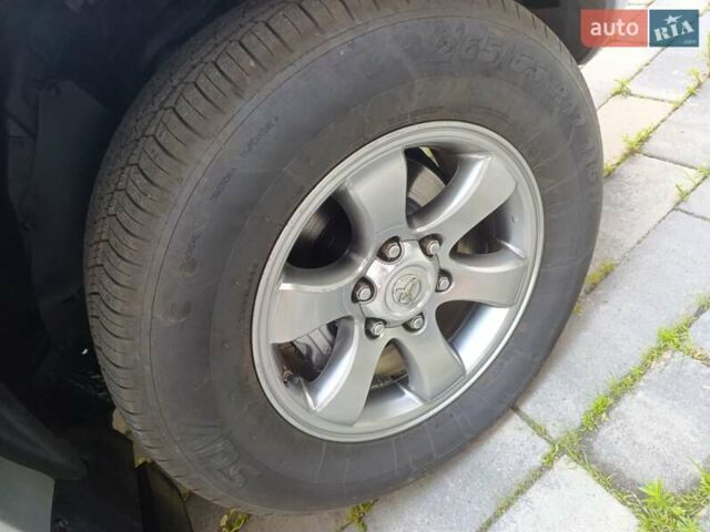 Серый Тойота Ленд Крузер Прадо, объемом двигателя 4 л и пробегом 218 тыс. км за 18000 $, фото 36 на Automoto.ua