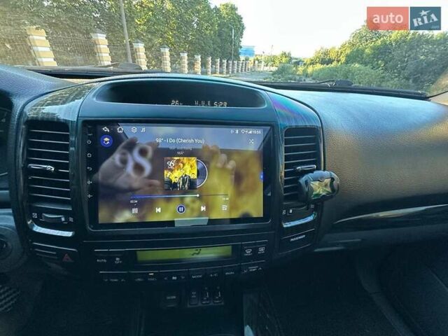 Серый Тойота Ленд Крузер Прадо, объемом двигателя 4 л и пробегом 250 тыс. км за 18200 $, фото 10 на Automoto.ua