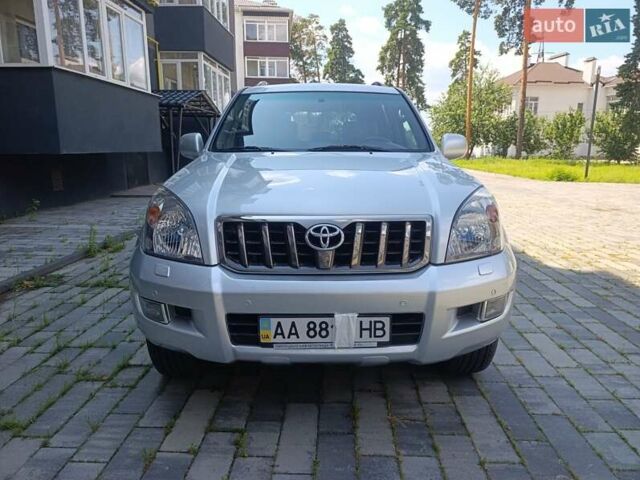 Серый Тойота Ленд Крузер Прадо, объемом двигателя 4 л и пробегом 218 тыс. км за 18000 $, фото 2 на Automoto.ua