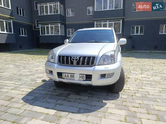 Серый Тойота Ленд Крузер Прадо, объемом двигателя 4 л и пробегом 218 тыс. км за 18000 $, фото 75 на Automoto.ua