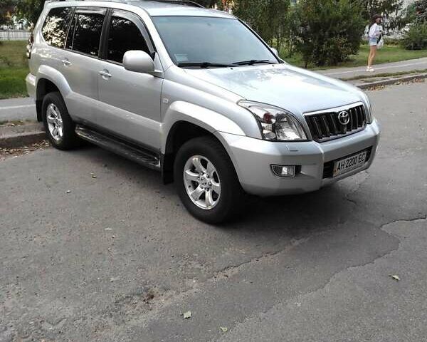 Серый Тойота Ленд Крузер Прадо, объемом двигателя 4 л и пробегом 120 тыс. км за 21800 $, фото 9 на Automoto.ua