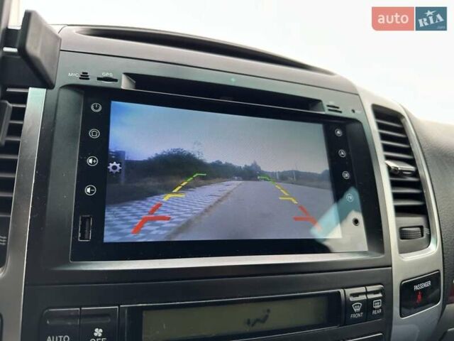 Серый Тойота Ленд Крузер Прадо, объемом двигателя 4 л и пробегом 245 тыс. км за 17000 $, фото 7 на Automoto.ua