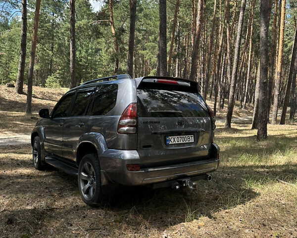 Серый Тойота Ленд Крузер Прадо, объемом двигателя 4 л и пробегом 360 тыс. км за 21000 $, фото 13 на Automoto.ua