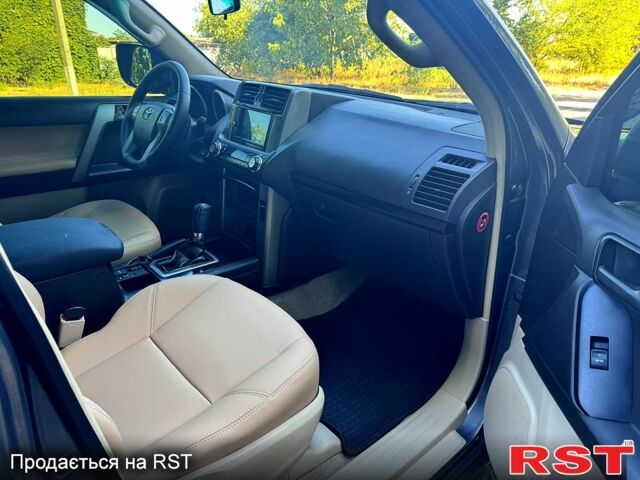 Серый Тойота Ленд Крузер Прадо, объемом двигателя 2.7 л и пробегом 255 тыс. км за 21900 $, фото 5 на Automoto.ua