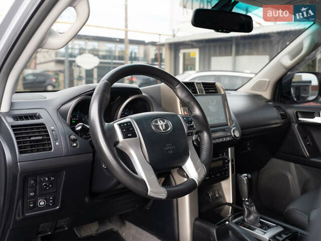 Сірий Тойота Ленд Крузер Прадо, об'ємом двигуна 3.96 л та пробігом 232 тис. км за 22900 $, фото 20 на Automoto.ua