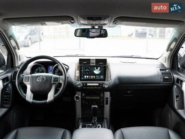 Сірий Тойота Ленд Крузер Прадо, об'ємом двигуна 3.96 л та пробігом 232 тис. км за 22900 $, фото 10 на Automoto.ua