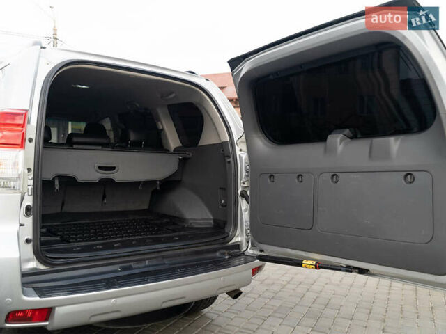 Сірий Тойота Ленд Крузер Прадо, об'ємом двигуна 3.96 л та пробігом 232 тис. км за 22900 $, фото 9 на Automoto.ua