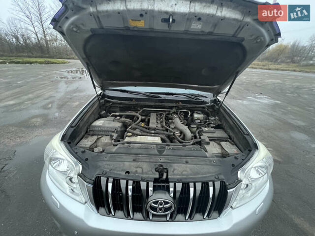 Серый Тойота Ленд Крузер Прадо, объемом двигателя 2.98 л и пробегом 210 тыс. км за 22999 $, фото 5 на Automoto.ua