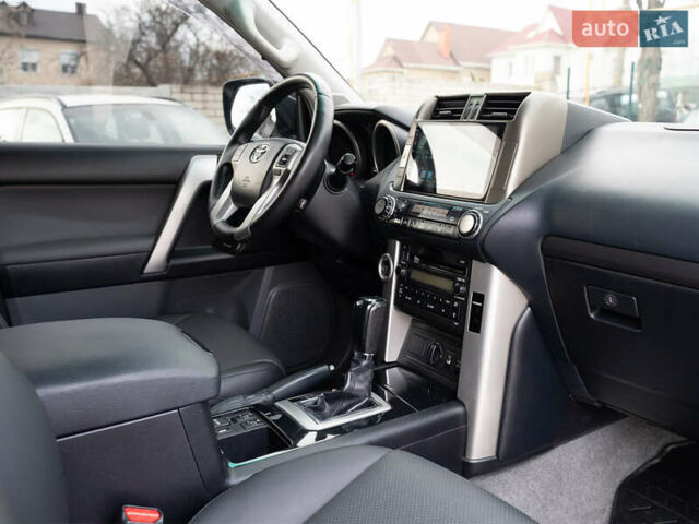 Сірий Тойота Ленд Крузер Прадо, об'ємом двигуна 3.96 л та пробігом 232 тис. км за 22900 $, фото 26 на Automoto.ua