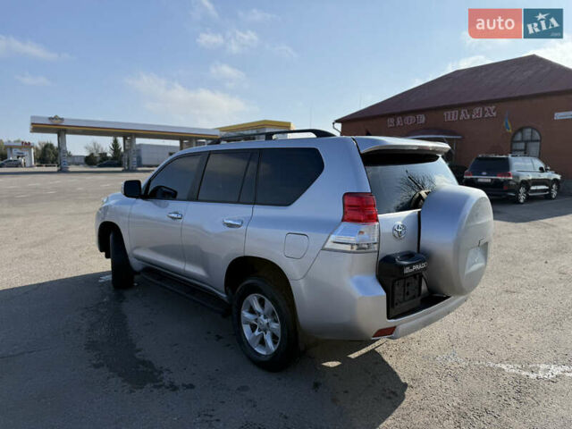 Серый Тойота Ленд Крузер Прадо, объемом двигателя 2.7 л и пробегом 200 тыс. км за 18499 $, фото 4 на Automoto.ua