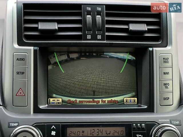 Серый Тойота Ленд Крузер Прадо, объемом двигателя 4 л и пробегом 220 тыс. км за 24300 $, фото 45 на Automoto.ua