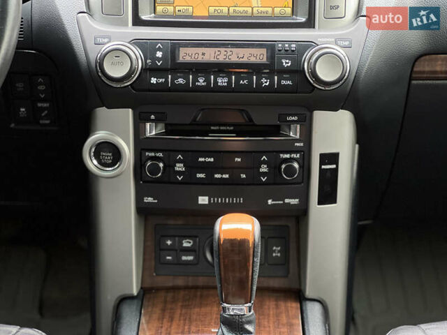 Серый Тойота Ленд Крузер Прадо, объемом двигателя 4 л и пробегом 220 тыс. км за 24300 $, фото 28 на Automoto.ua