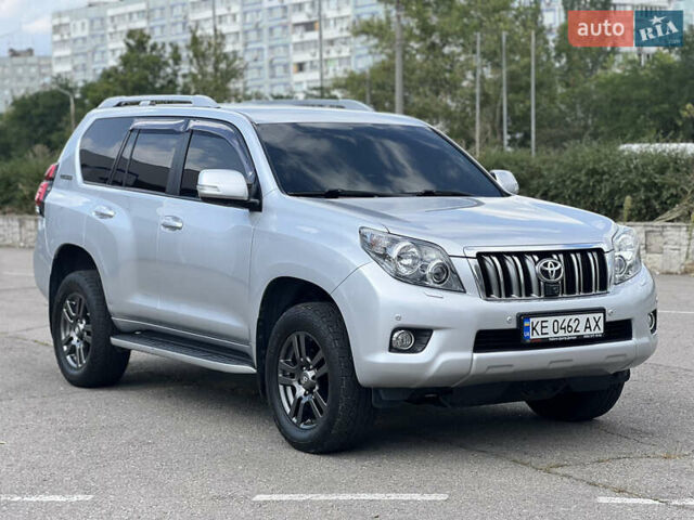 Сірий Тойота Ленд Крузер Прадо, об'ємом двигуна 4 л та пробігом 256 тис. км за 23900 $, фото 13 на Automoto.ua
