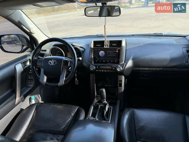 Серый Тойота Ленд Крузер Прадо, объемом двигателя 2.7 л и пробегом 200 тыс. км за 18499 $, фото 10 на Automoto.ua