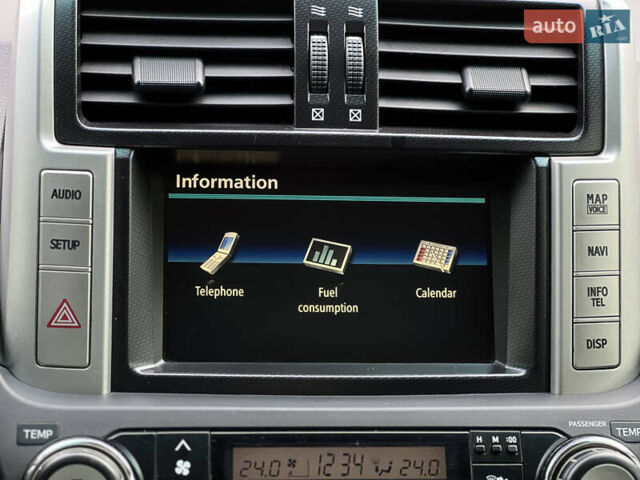 Серый Тойота Ленд Крузер Прадо, объемом двигателя 4 л и пробегом 220 тыс. км за 24300 $, фото 43 на Automoto.ua