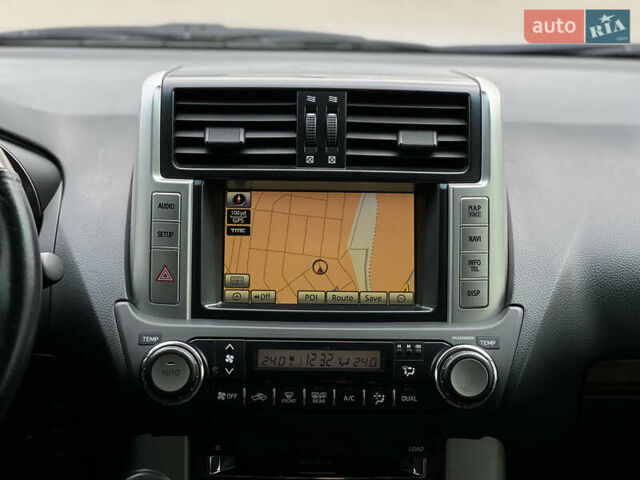 Серый Тойота Ленд Крузер Прадо, объемом двигателя 4 л и пробегом 220 тыс. км за 24300 $, фото 27 на Automoto.ua