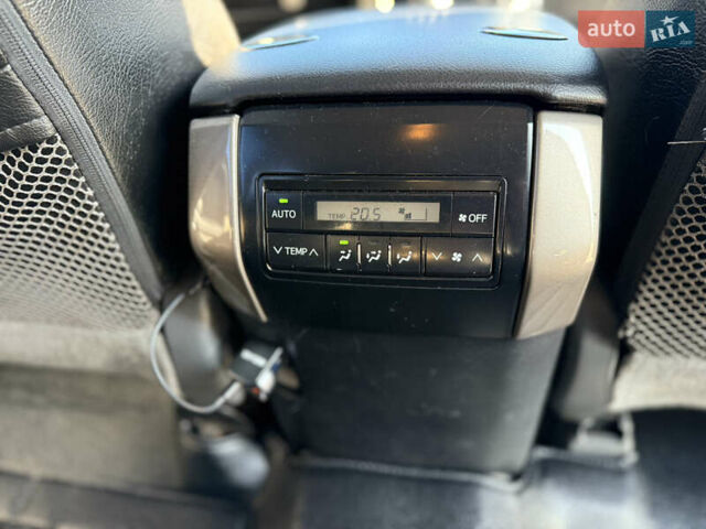 Серый Тойота Ленд Крузер Прадо, объемом двигателя 2.7 л и пробегом 200 тыс. км за 18499 $, фото 14 на Automoto.ua