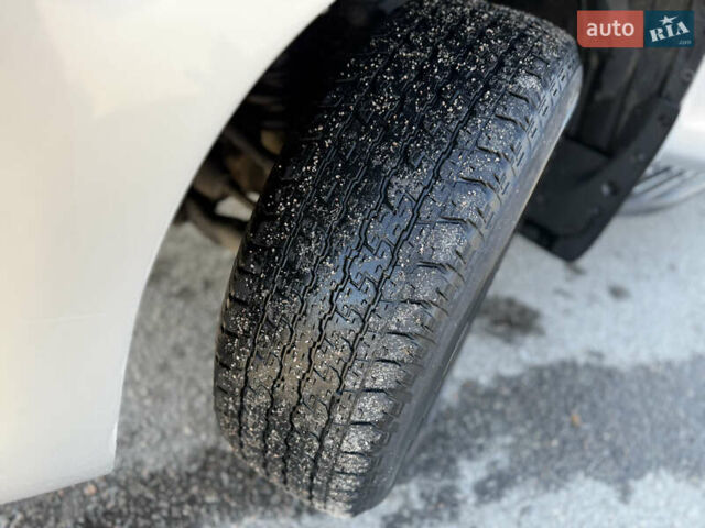 Серый Тойота Ленд Крузер Прадо, объемом двигателя 2.7 л и пробегом 200 тыс. км за 18499 $, фото 17 на Automoto.ua